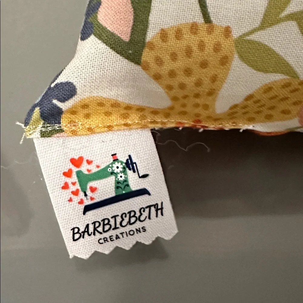 Handmade Floral Fabric Phone Stand - Picture 7 of 7